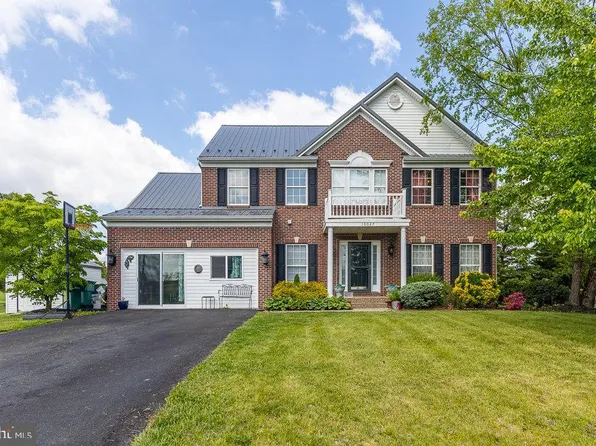 10027 Lindale Ave, Greencastle, PA 17225
