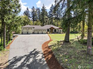 6120 Lake Saint Clair Dr SE, Olympia, WA 98513
