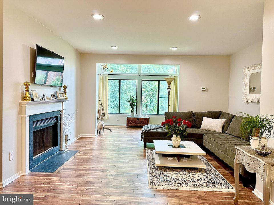 1st image of 2807 Lee Oaks Ct APT 301