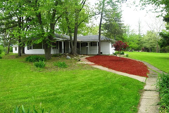 20451 N Hazelcrest Rd photo 1