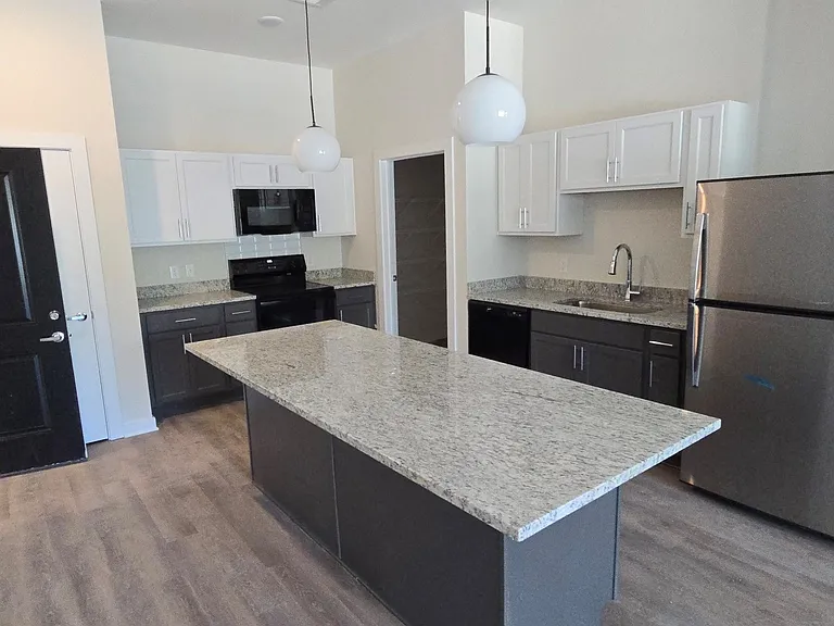 Stone Bridge Lofts — Photo 11