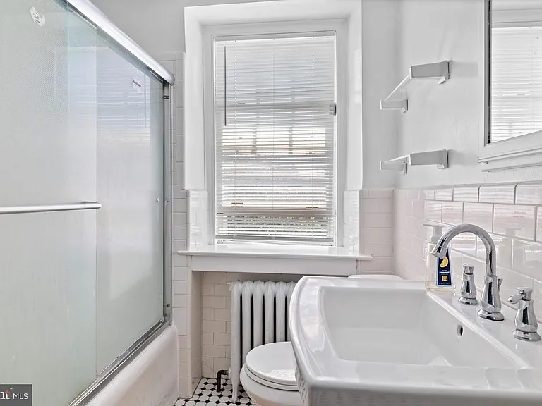 7437 Germantown Ave — Photo 17