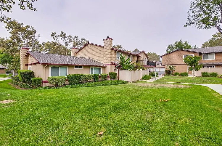 2474 Clear Spring Ct — Photo 22
