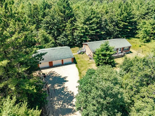 2479 9th Dr, Adams, WI 53910