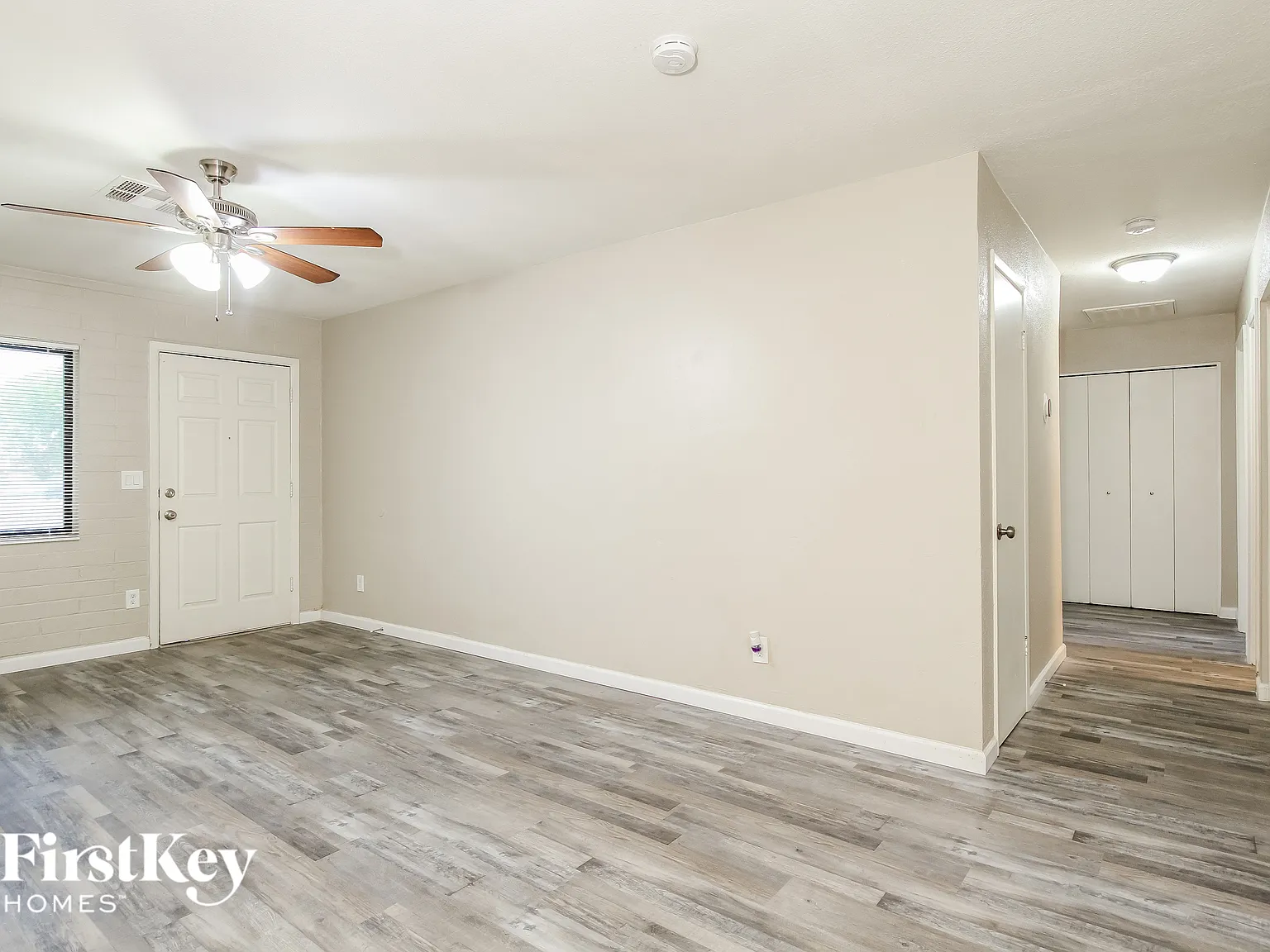 4 bed, 2.0 bath, 1401 sqft, $2,170 — Photo 3