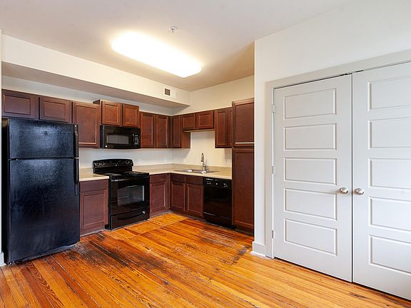 3rd image of 102 W 2nd Ave Unit 202