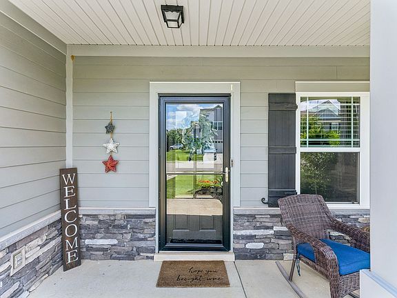 2nd image of 6026 Enclave Dr
