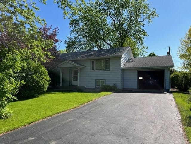 504 1st St SW, Saint Michael, MN 55376 | Zillow