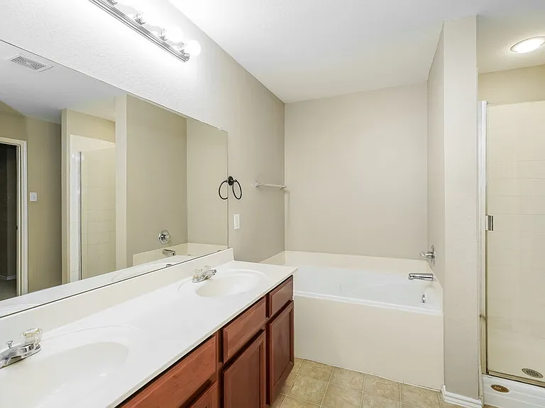 4413 Corner Brook Ln — Photo 11