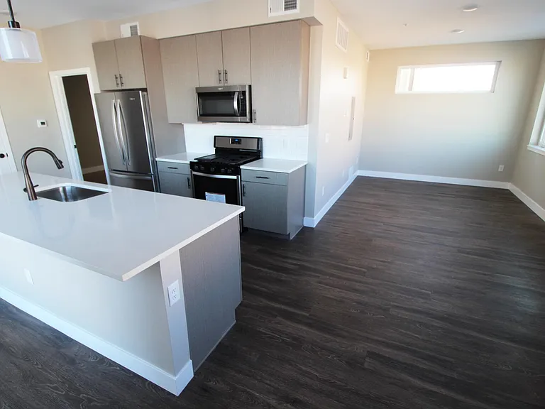2729 W 28th Ave #415 — Photo 8