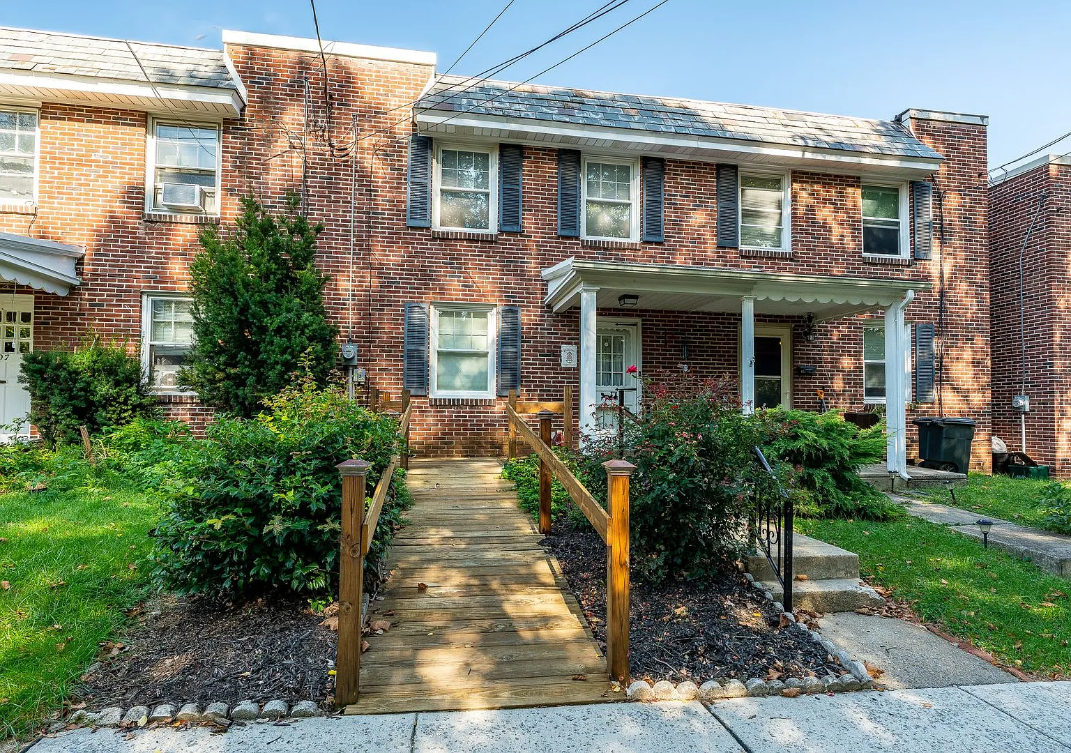 3 Bed 1 Bath Townhouse In Cabbage Hill Lancaster City — Photo 1