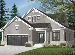 10 Leesville Rd, Evington, VA 24550