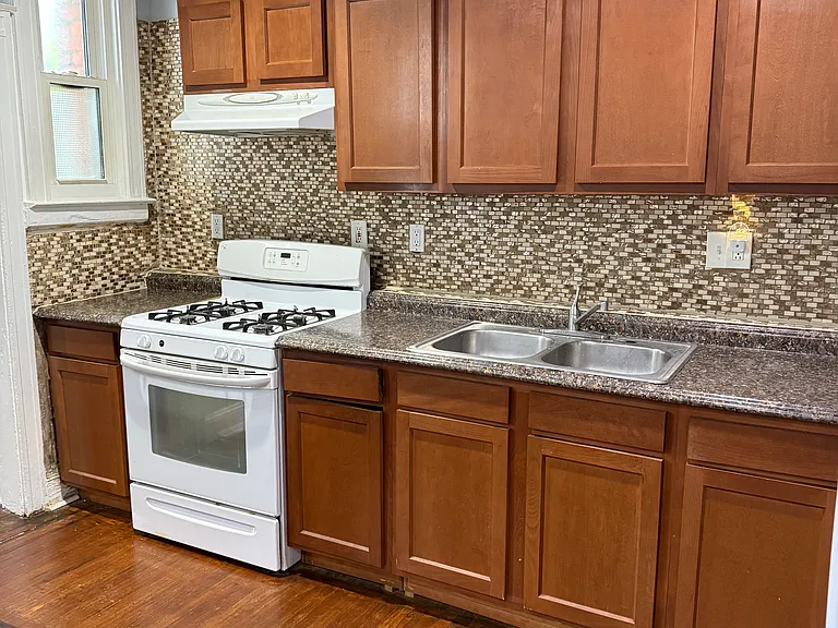 3333 Ravenwood Ave — Photo 10