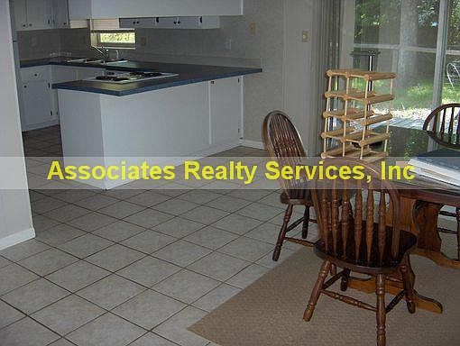 4th image of 4910 NW 41st St