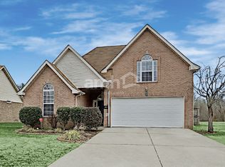 414 Forrest Pointe Dr, Murfreesboro, TN 37130