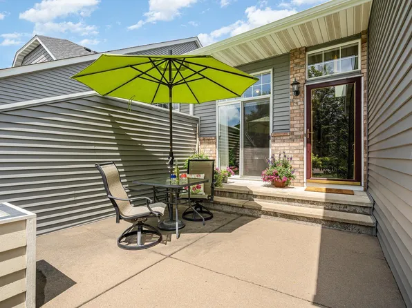 521 Spruce Dr, Hudson, WI 54016