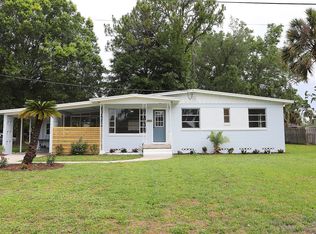 3903 Via De La Reina, Jacksonville, FL 32217