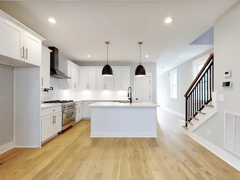 4806 Illinois Ave — Photo 1