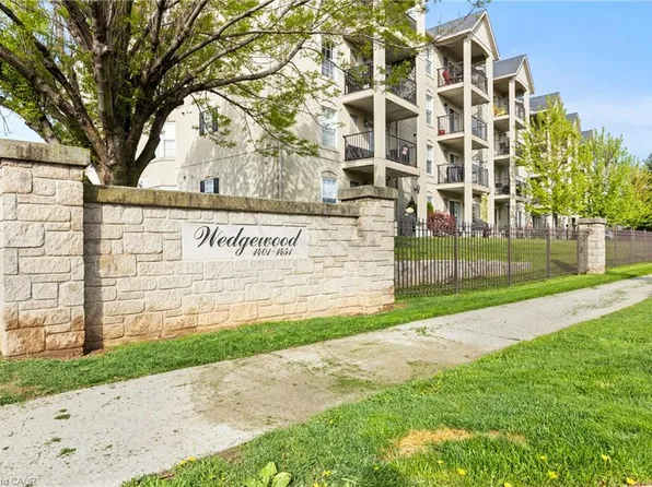 1431 Walkers Line #103, Burlington, ON L7M 4P3