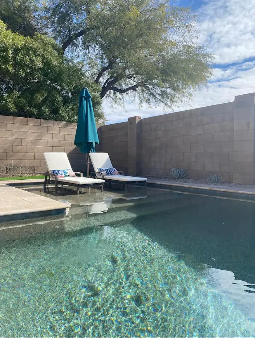 Building Photo - 3915 E Renee Dr
