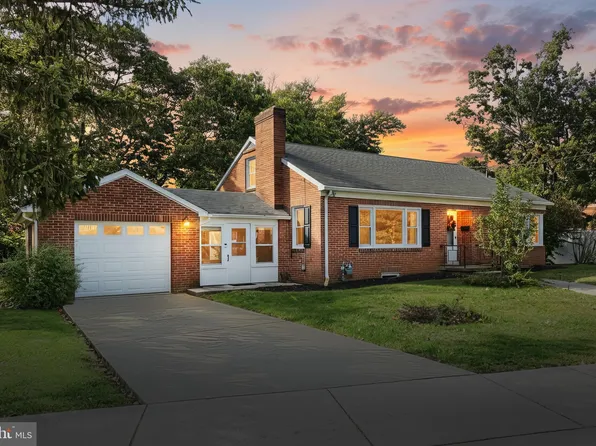 102 George St, Hanover, PA 17331