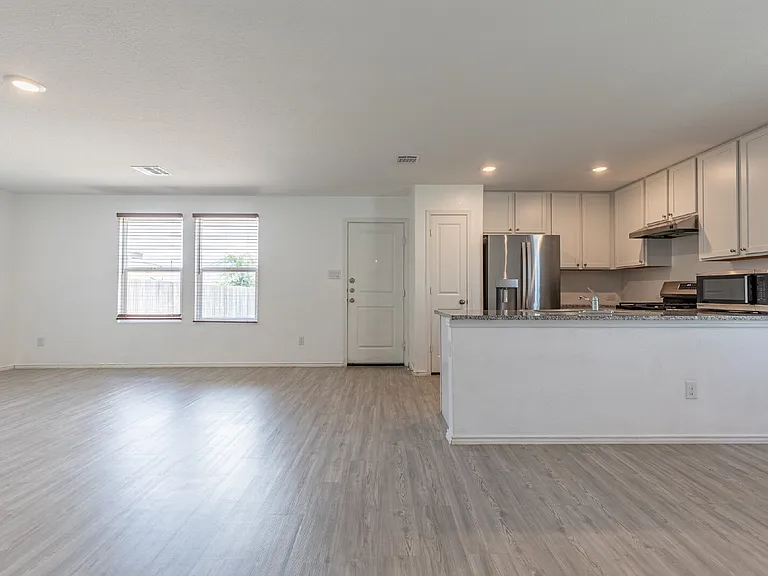 4310 Fluvial Cir — Photo 14