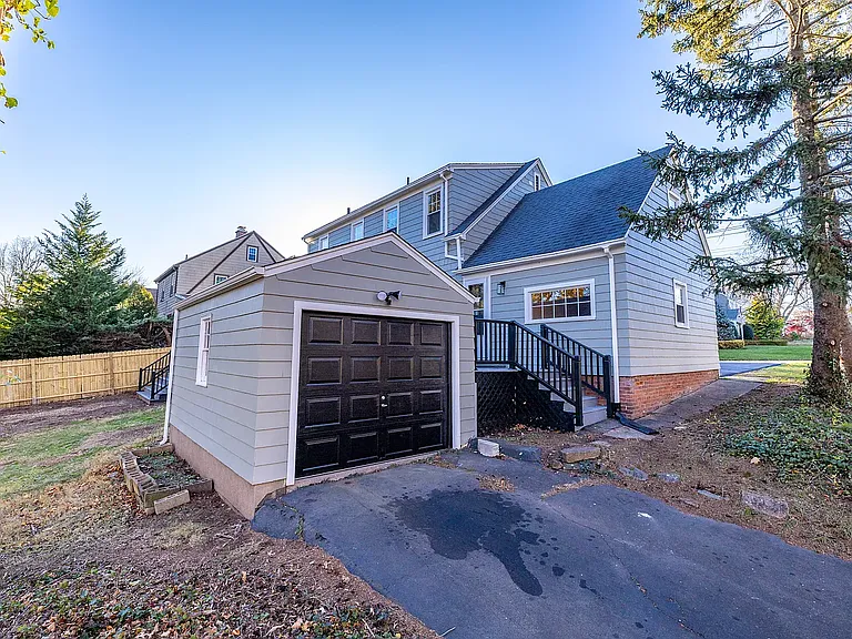 51 Hepburn Rd — Photo 20