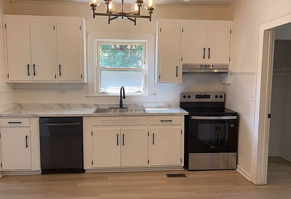 2nd image of 634 Oates Rd