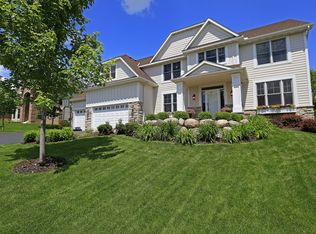 16196 Serenity Ln, Eden Prairie, MN 55347