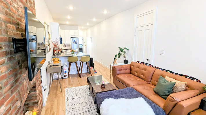 Rented by Highline Residential | media 15