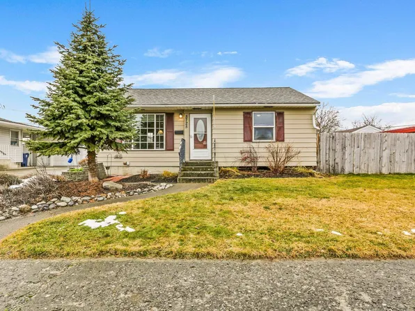 5725 N E St, Spokane, WA 99205