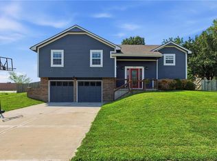 212 Dawn Ave, Belton, MO 64012
