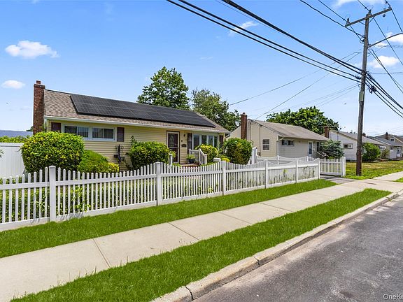 2nd image of 3414 Great Neck Road
