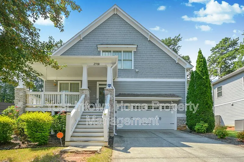 2938 Silver Hill Ter SE