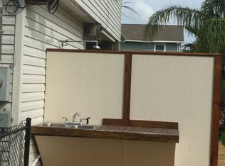 4022 Reeves Dr, Galveston, TX 77554