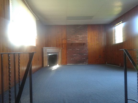 3rd image of 314 W Lenox Ave