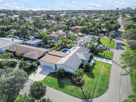 4th image of 3540 NE 28th Avenue