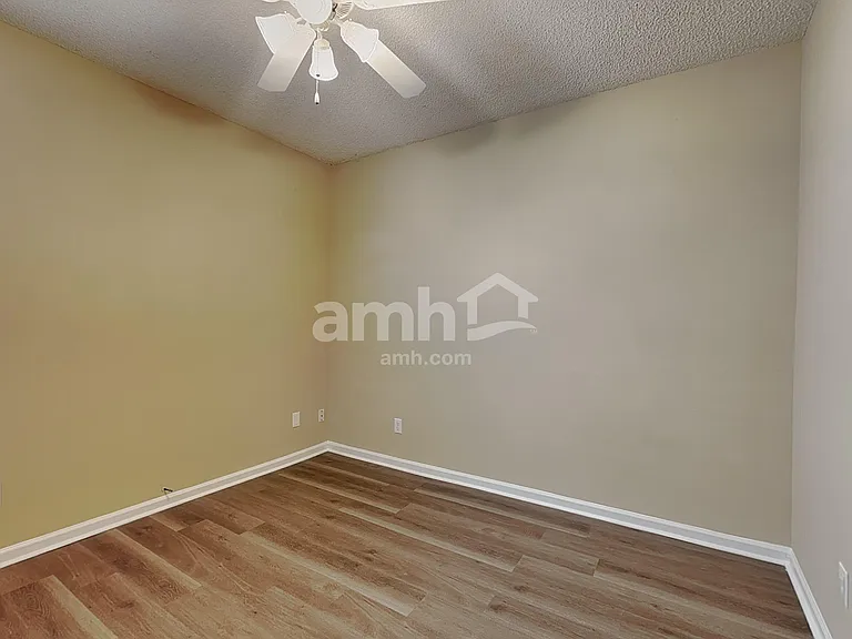 1020 Dual Parks Rd — Photo 13