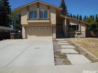 8805 La Prada Ct, Elk Grove, CA 95624