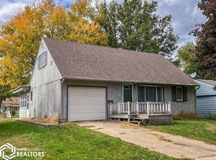 711 7th St SW, Hampton, IA 50441