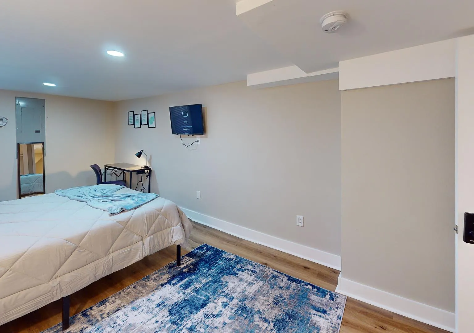 4 bed, 4.0 bath, 1800 sqft, $866 — Photo 3