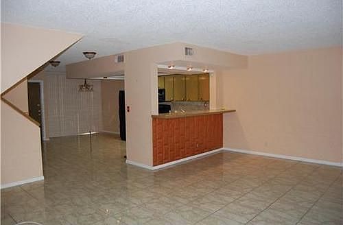 3rd image of 8701 SW 30th St APT 205