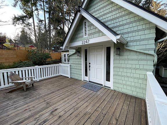 2nd image of 2247 NE 177th St