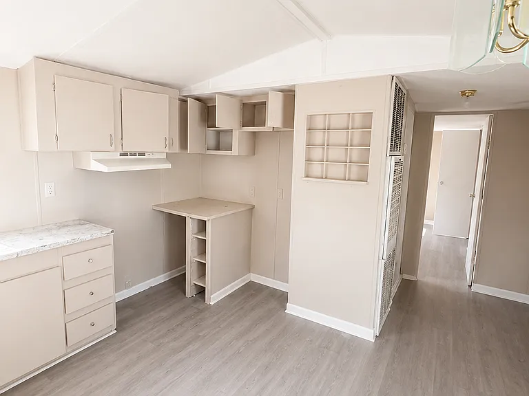 110 Deborah Dr — Photo 14