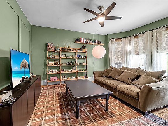 5th image of 22 Anderson Pl