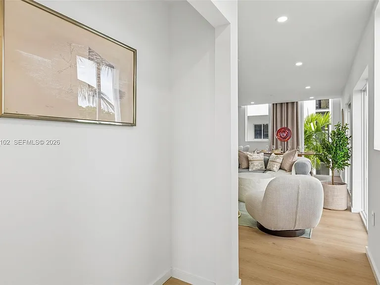 1975 Calais Dr #5 — Photo 25