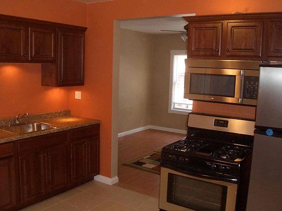 4th image of 12014 Paul Ave #2