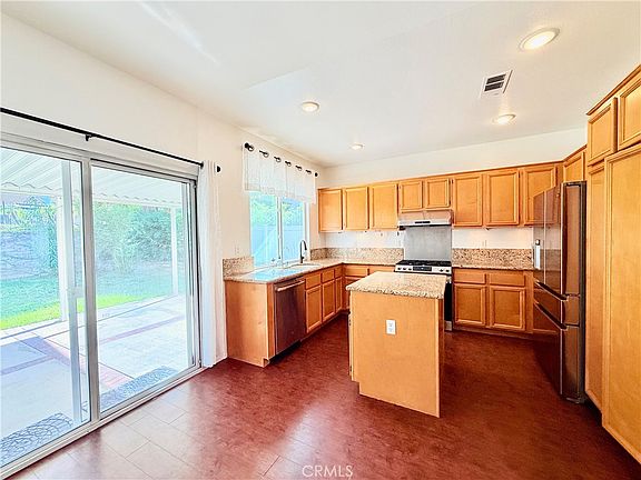 5th image of 710 Redondo Ln