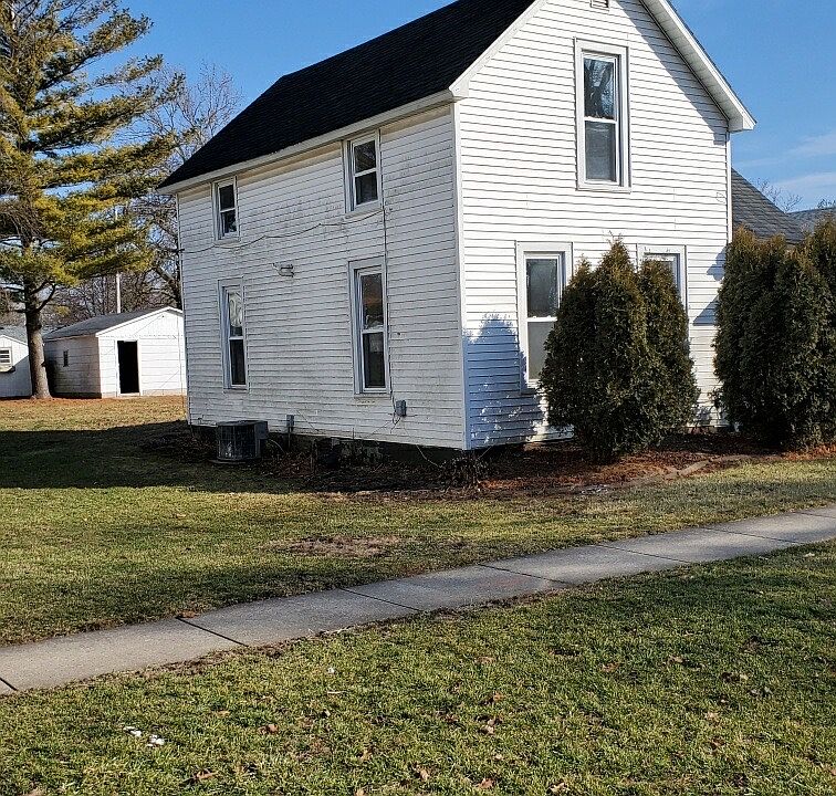 1st image of 322 S Church St