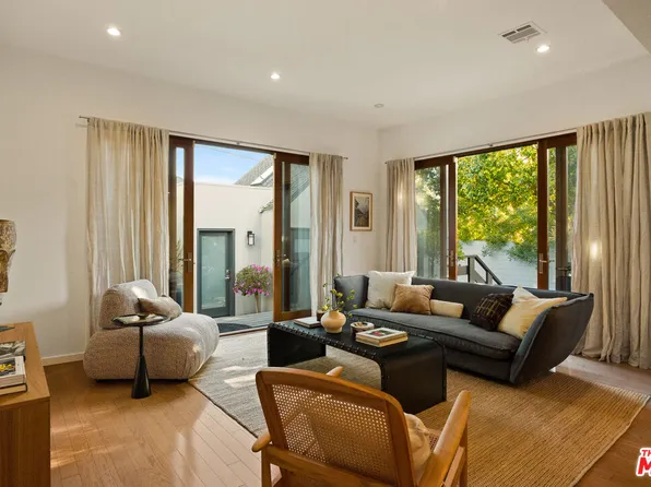 1126 Grant Ave, Venice, CA 90291